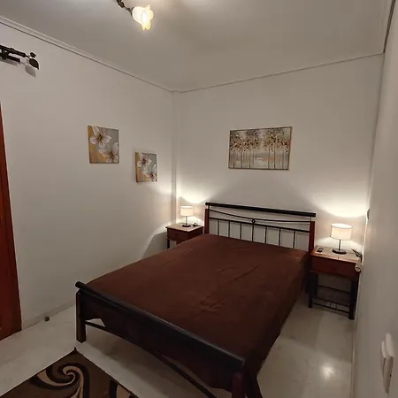 Two-floor House Next To Sea Loutraki (Corinthia)