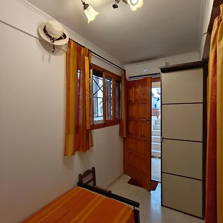 Apartment Two-floor House Next To Sea Loutraki (Corinthia)