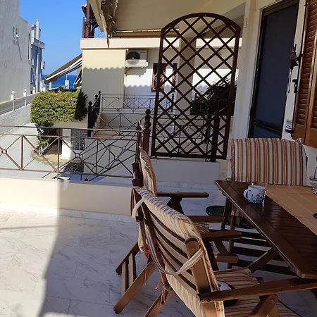 Two-floor House Next To Sea Apartment Loutraki (Corinthia)